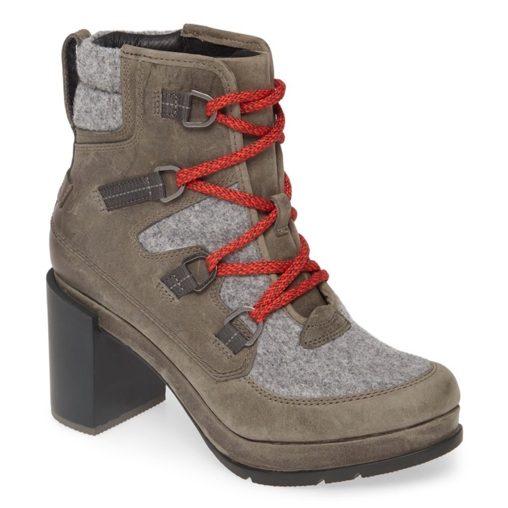 Sorel lace up boot